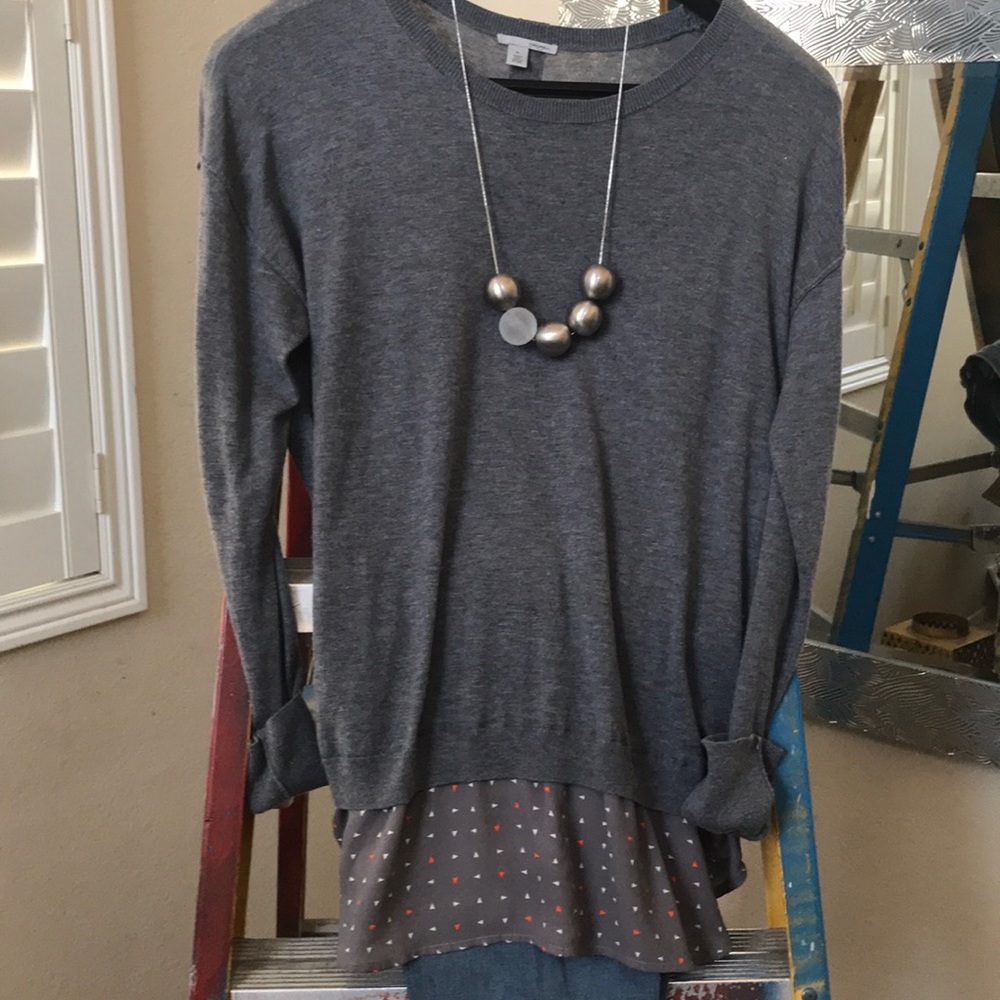 Gray Halogen sweater with print blouse